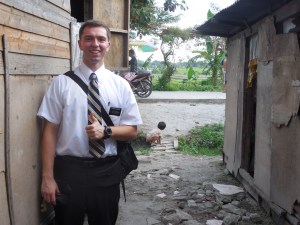 Check out the little youngster in the background!  